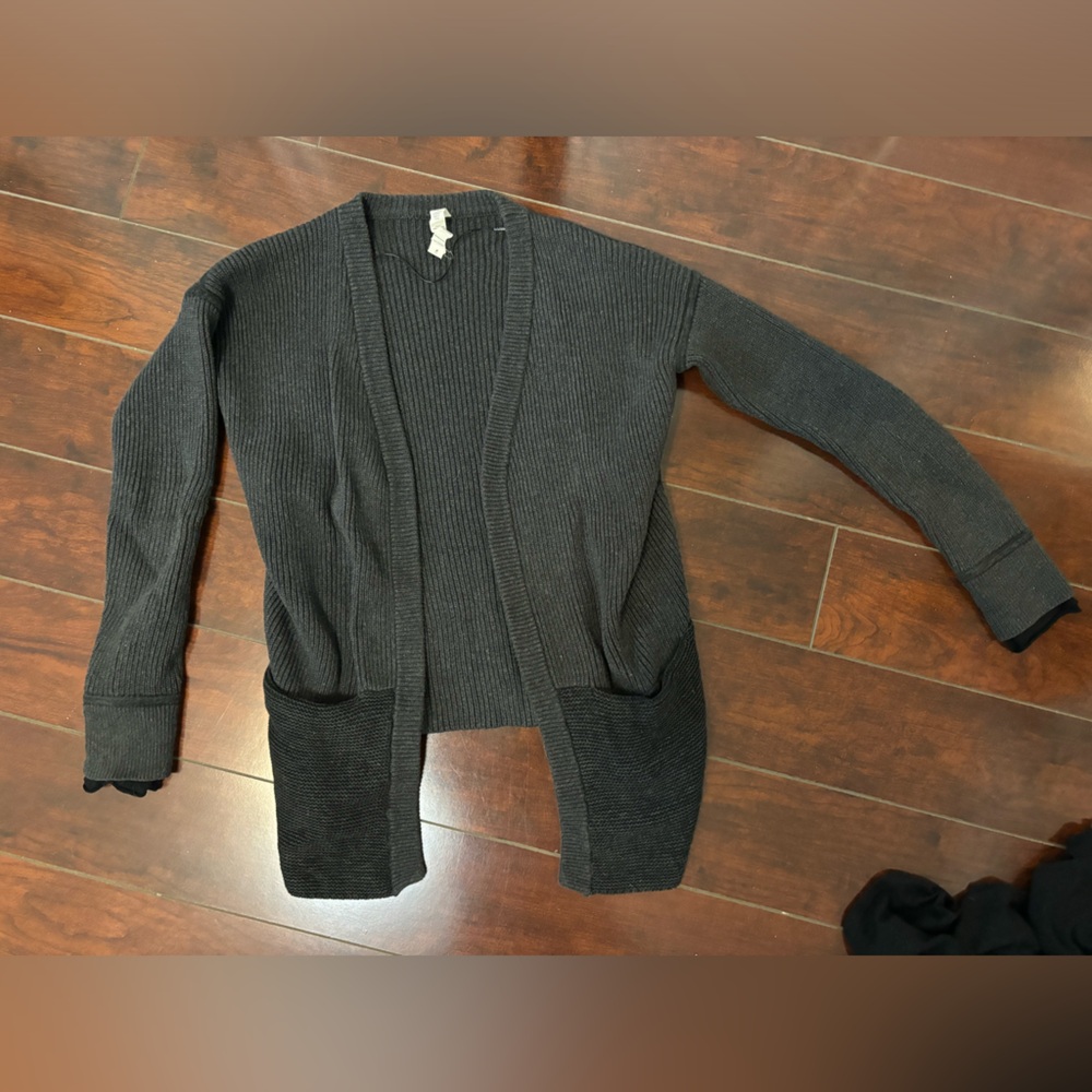 LULULEMON women’s cardigan - Picture 1 of 2